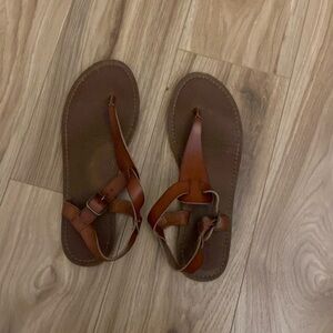 Tan Sandles